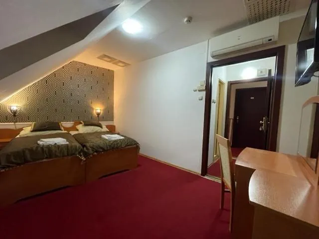 Hotel Minaret&Etterem إغير 3*,  المجر
