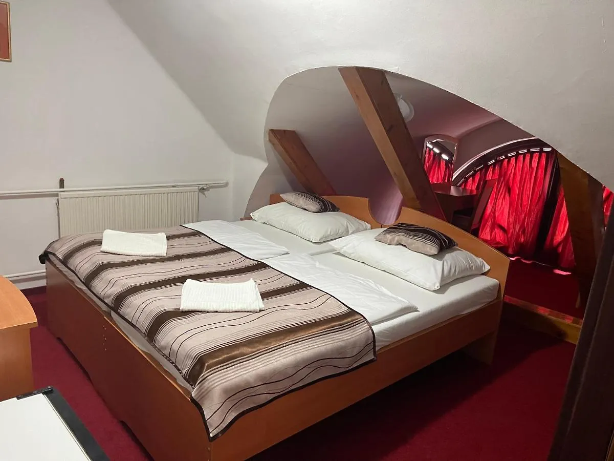 Hotel Minaret&Etterem Eger 3*,
